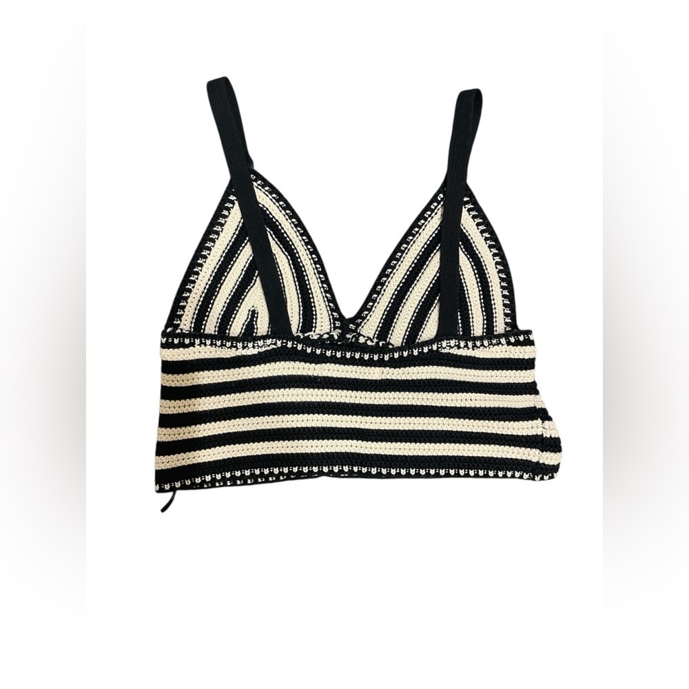 Stradivarius Black and White Striped Crop Top EUC SZ Medium made in Turkey - Picture 2 of 5